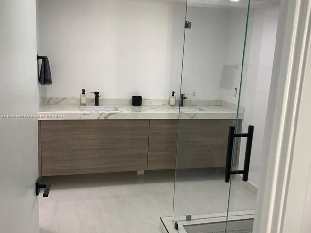 19707 Turnberry Way # 7G, Aventura FL 33180