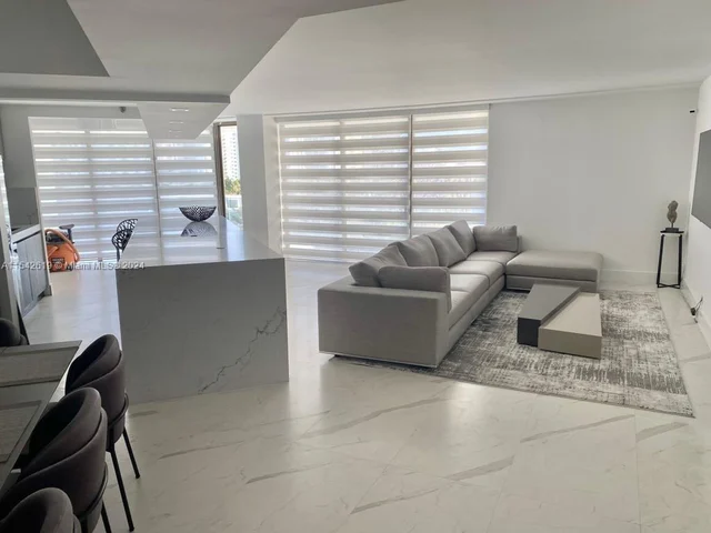 19707 Turnberry Way # 7G, Aventura FL 33180