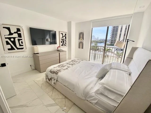 19707 Turnberry Way # 7G, Aventura FL 33180