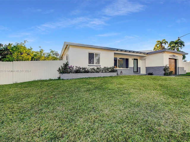 2190 NE 169th St, North Miami Beach FL 33162