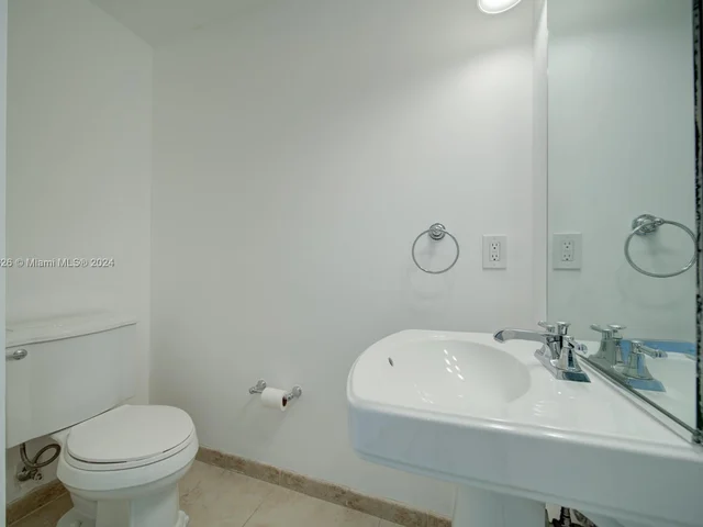 1300 Ponce De Leon Blvd # 710, Coral Gables FL 33134