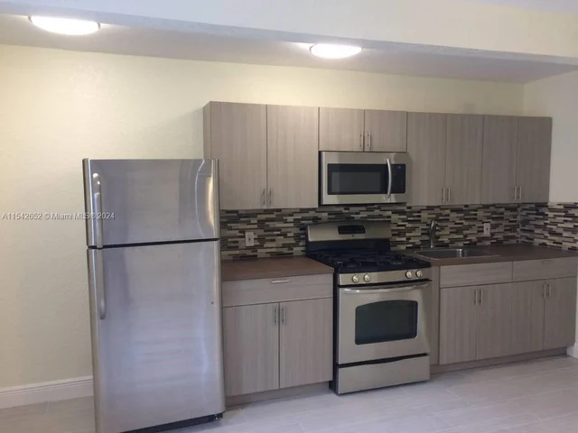 316 Minnesota St # 5, Hollywood FL 33019
