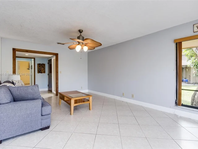 8823 Cleary Blvd # 8823, Plantation FL 33324