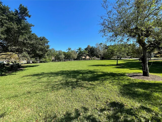 159 Cameron Ct, Weston FL 33326