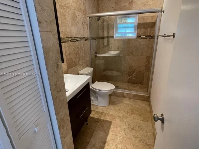 159 Cameron Ct, Weston FL 33326