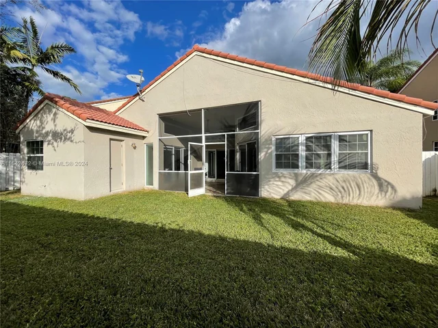 159 Cameron Ct, Weston FL 33326