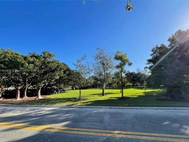 159 Cameron Ct, Weston FL 33326