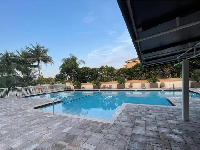 159 Cameron Ct, Weston FL 33326