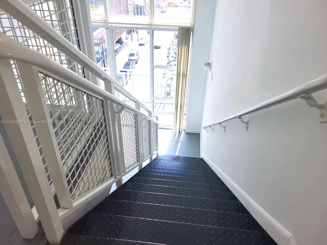 253 NE 2nd St # 420, Miami FL 33132