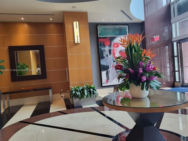 253 NE 2nd St # 420, Miami FL 33132