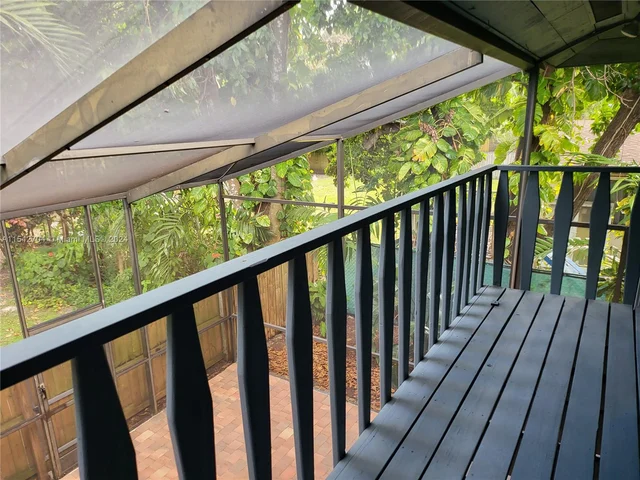 7822 SW 99 ST, Miami FL 33156