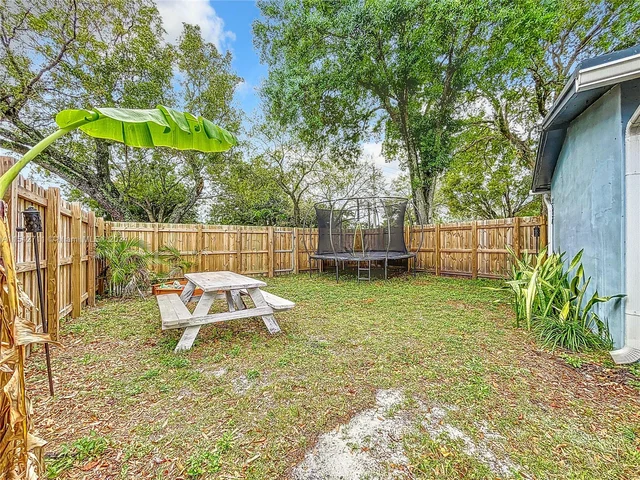 3637 Riverland Rd, Fort Lauderdale FL 33312