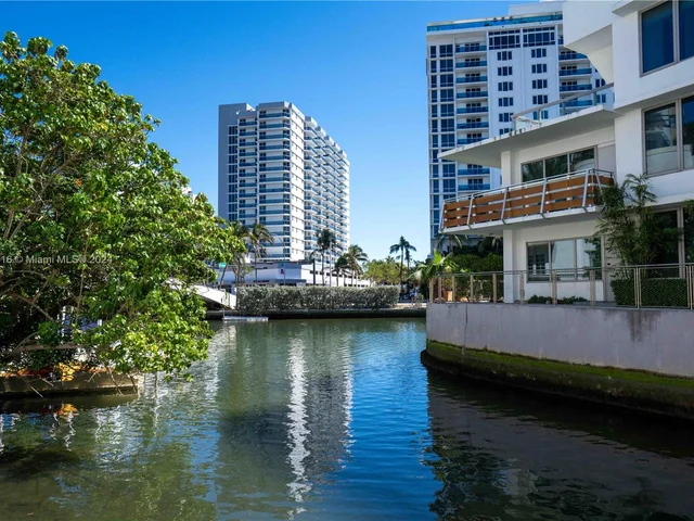 2383 Flamingo Dr # 4, Miami Beach FL 33140