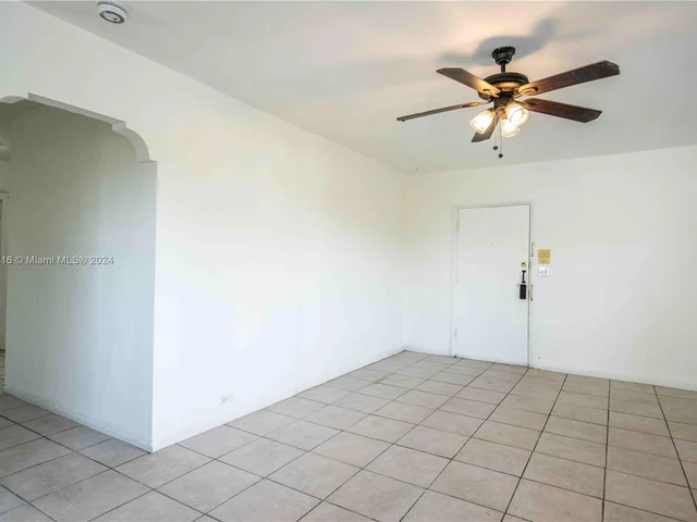 2383 Flamingo Dr # 4, Miami Beach FL 33140