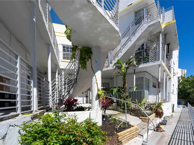 2383 Flamingo Dr # 4, Miami Beach FL 33140