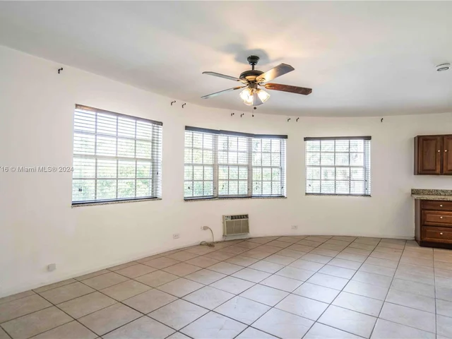 2383 Flamingo Dr # 4, Miami Beach FL 33140