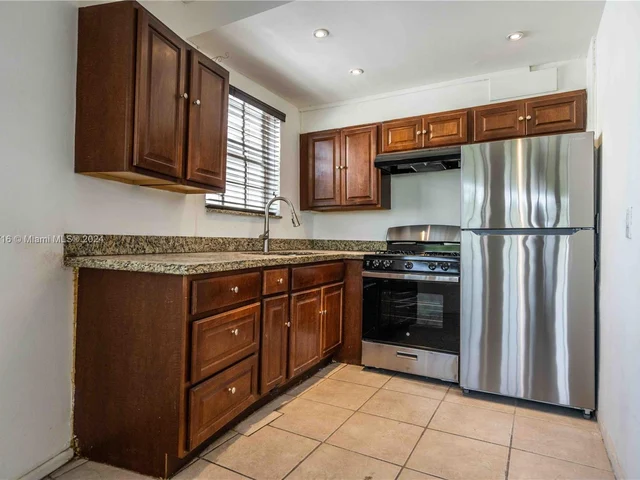 2383 Flamingo Dr # 4, Miami Beach FL 33140