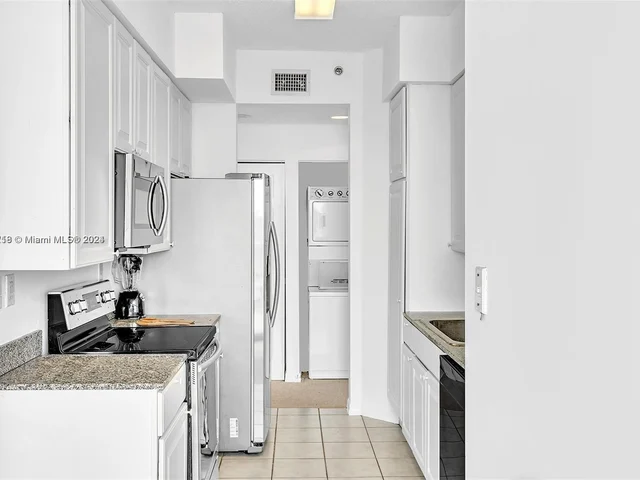 7330 S Ocean Ter # 2704, Miami Beach FL 33141