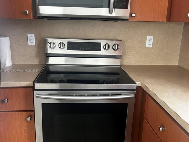 1304 SE 7th Ct # 1304, Homestead FL 33033