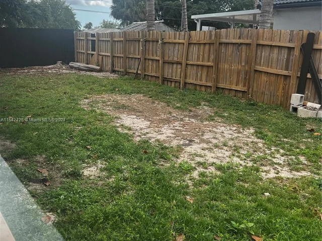 1304 SE 7th Ct # 1304, Homestead FL 33033