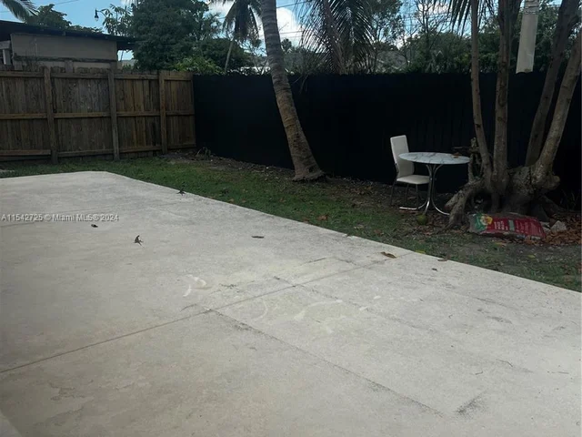 1304 SE 7th Ct # 1304, Homestead FL 33033