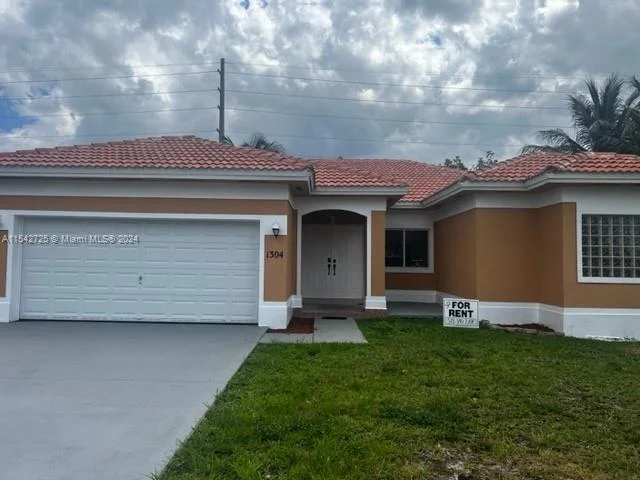 1304 SE 7th Ct # 1304, Homestead FL 33033