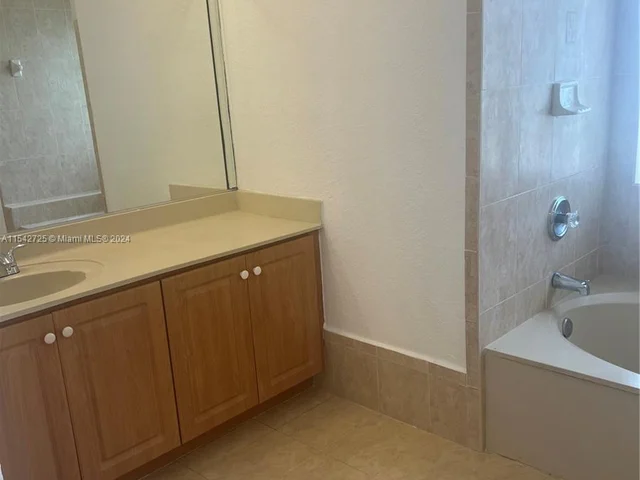 1304 SE 7th Ct # 1304, Homestead FL 33033