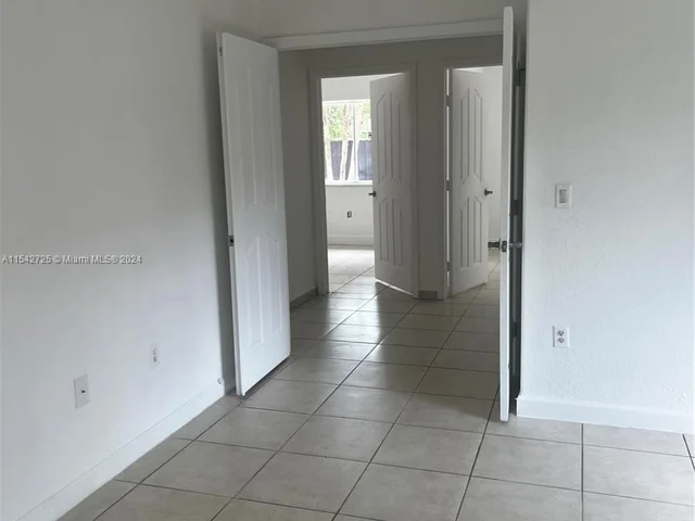 1304 SE 7th Ct # 1304, Homestead FL 33033