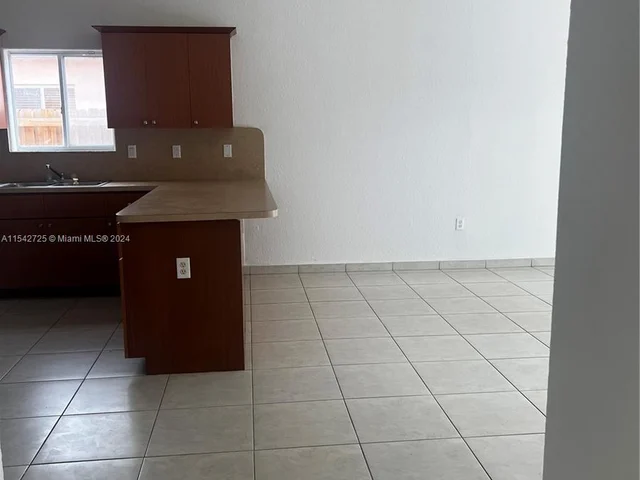 1304 SE 7th Ct # 1304, Homestead FL 33033