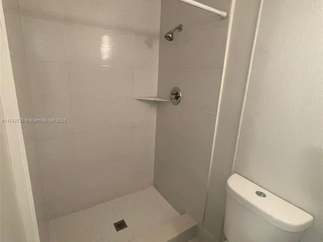 1077 SE 22nd Ave # N8, Pompano Beach FL 33062