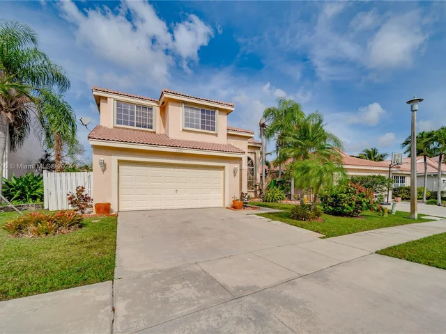 1346 SW 180th Ave, Pembroke Pines FL 33029
