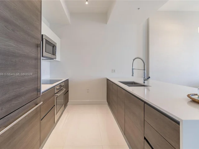 301 Altara Ave # 422, Coral Gables FL 33146