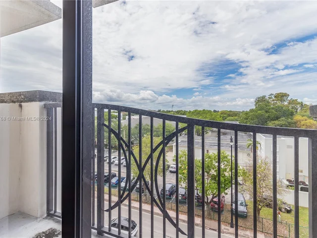 301 Altara Ave # 422, Coral Gables FL 33146
