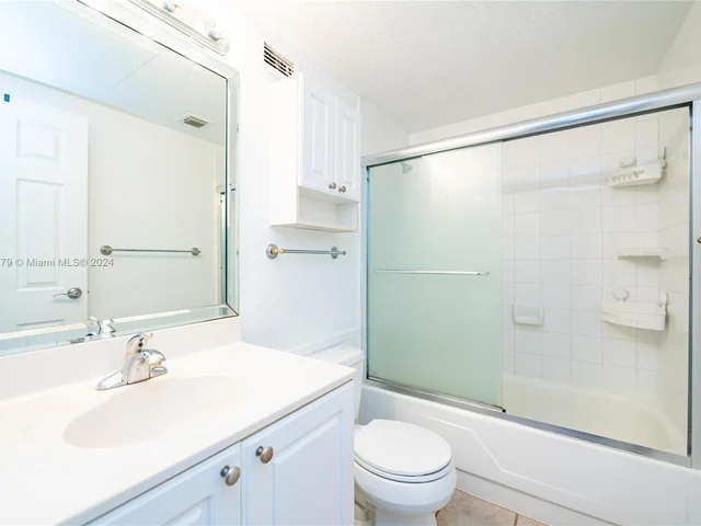 2501 S Ocean Dr, Hollywood FL 33019