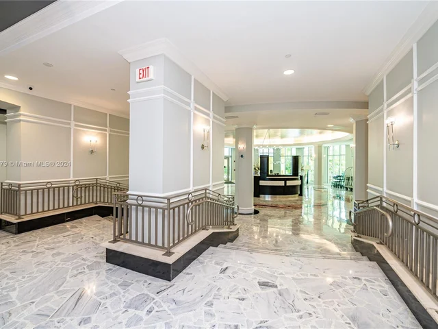 2501 S Ocean Dr, Hollywood FL 33019