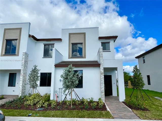 531 NE 208th Ter # 531, Miami FL 33179