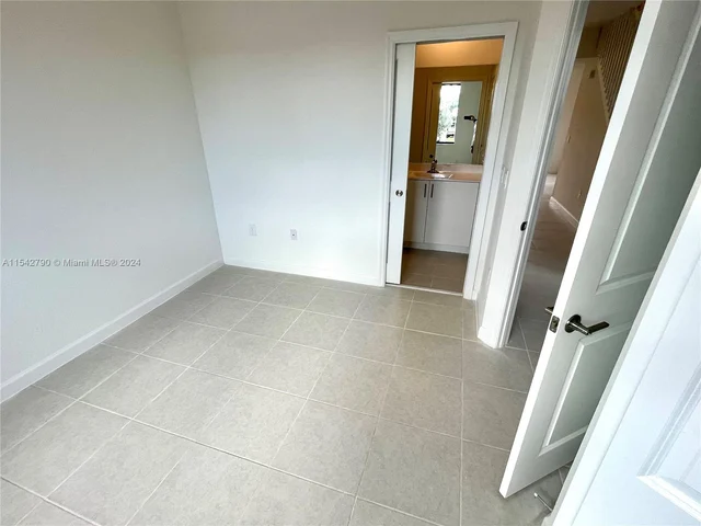 531 NE 208th Ter # 531, Miami FL 33179