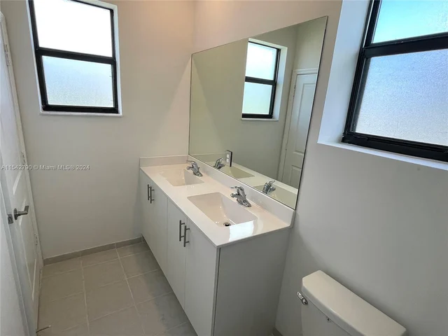 531 NE 208th Ter # 531, Miami FL 33179