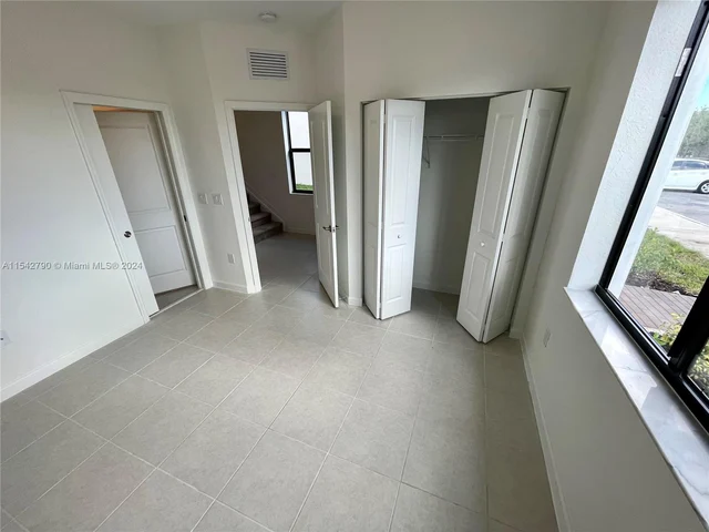 531 NE 208th Ter # 531, Miami FL 33179