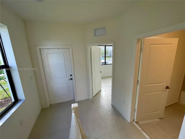 531 NE 208th Ter # 531, Miami FL 33179