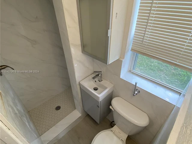26 SE 13th Ter # 1, Dania Beach FL 33004
