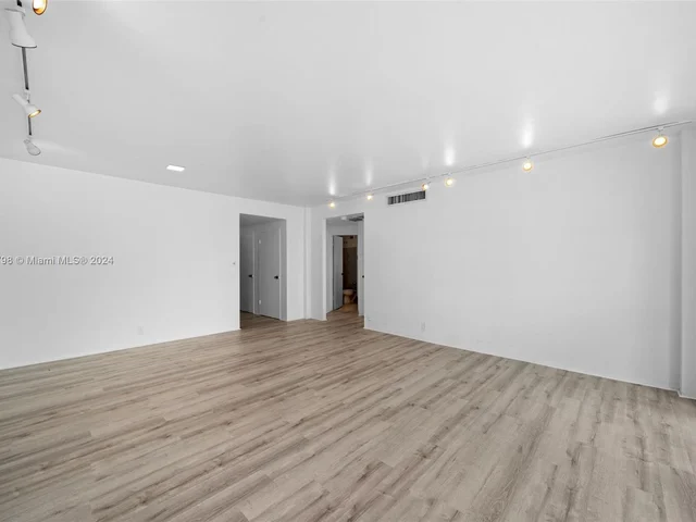 3301 NE 5th Ave # 906, Miami FL 33137