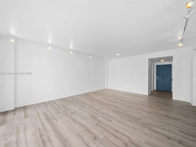 3301 NE 5th Ave # 906, Miami FL 33137