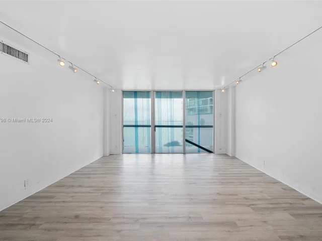 3301 NE 5th Ave # 906, Miami FL 33137