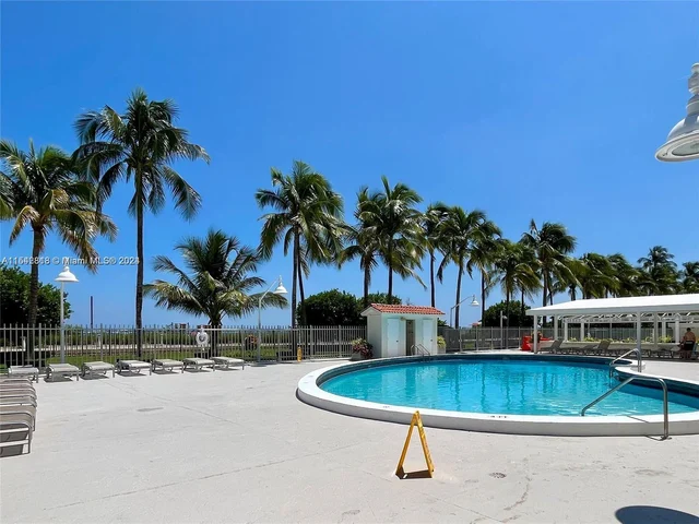 2899 Collins Ave # 1034, Miami Beach FL 33140