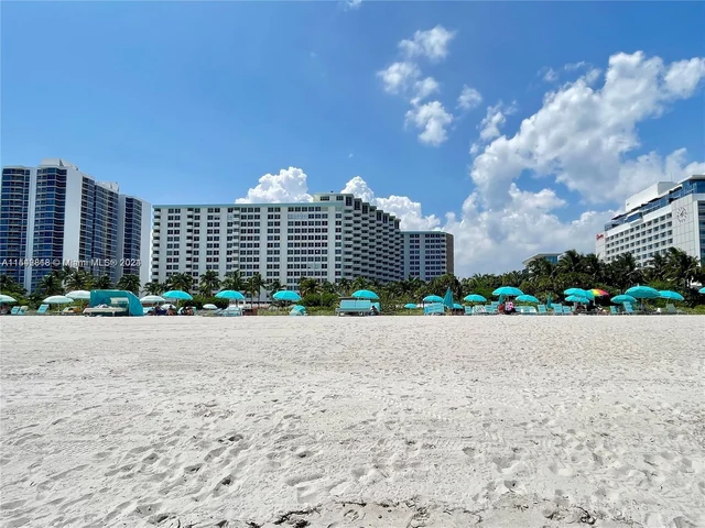 2899 Collins Ave # 1034, Miami Beach FL 33140