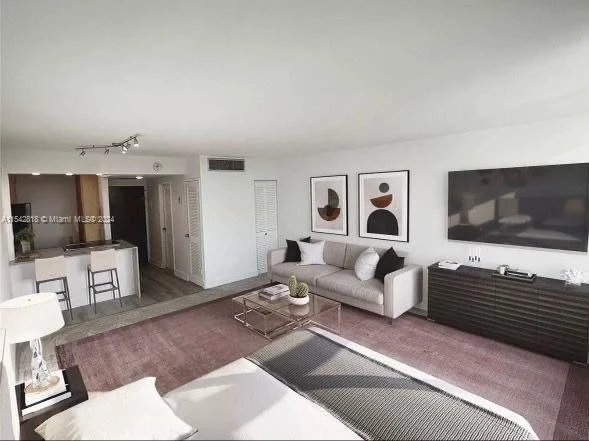 2899 Collins Ave # 1034, Miami Beach FL 33140