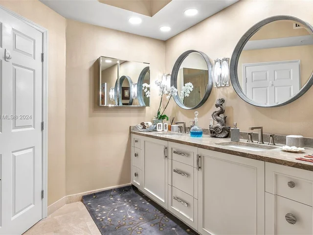 100 S Birch Rd # 1103F, Fort Lauderdale FL 33316