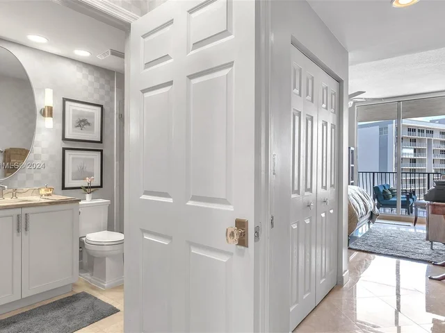 100 S Birch Rd # 1103F, Fort Lauderdale FL 33316