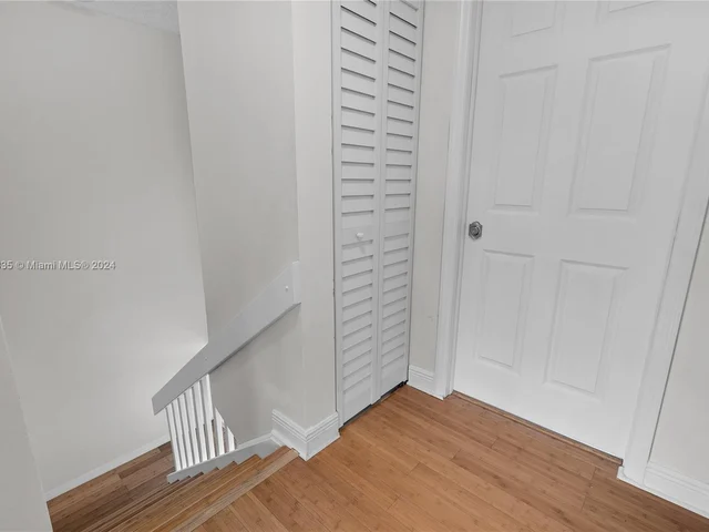 1172 NE 210th Ter # 1172, Miami FL 33179